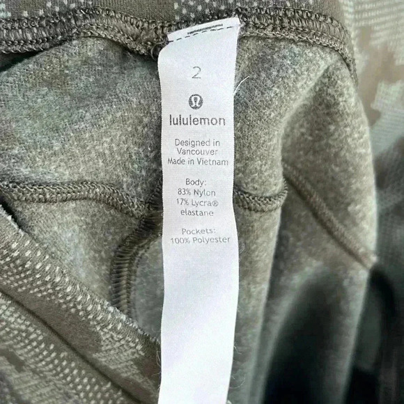 Lululemon Ready To Rulu Heritage Camo Ankle Jogger (First Release) Size 2 - Picture 11 of 12